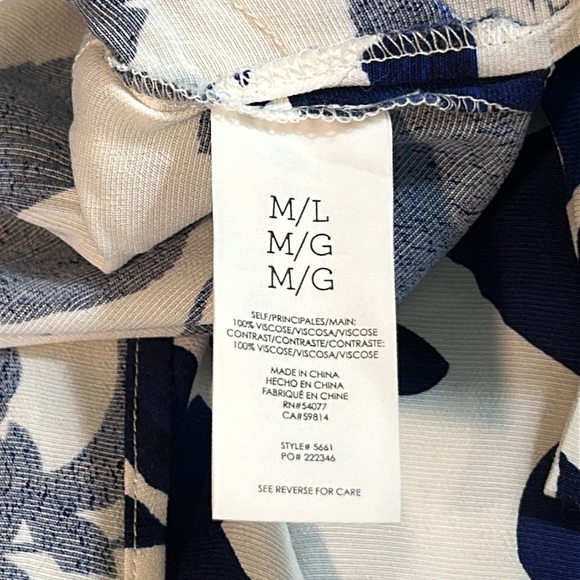 CABI BOTANICAL KIMONO STYLE TOPPER COVER UP BLUE/WHITE FLORAL PRINT SZ M/L - Picture 8 of 14